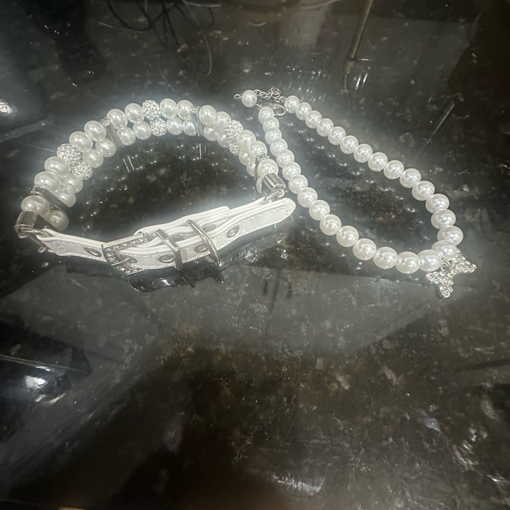 Elegant White Pearl Dog Collar